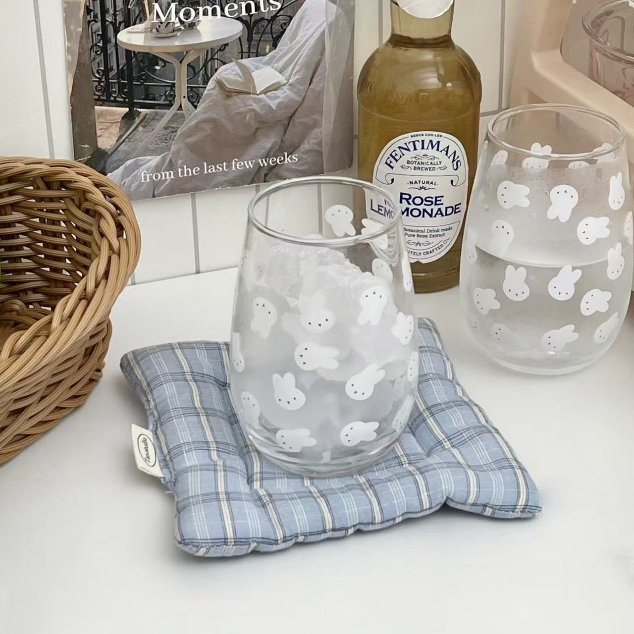 Uroczy szklany kubek z nadruki – Coffee Tea With Milk recenzja i cena