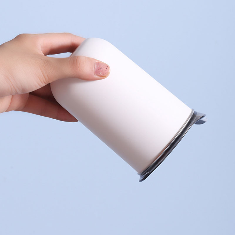 Izolowane butelki na wodę z po – Water Tea And Coffee recenzja i cena