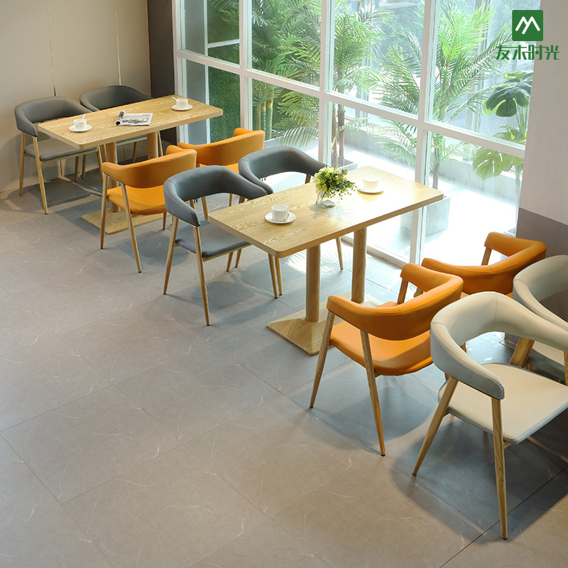 Krzesła do restauracji tematyc – Coffee Tea Library recenzja i cena